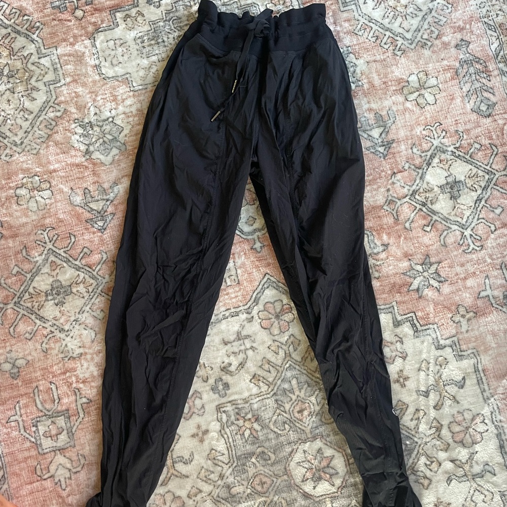 Lululemon Women’s Black Pants